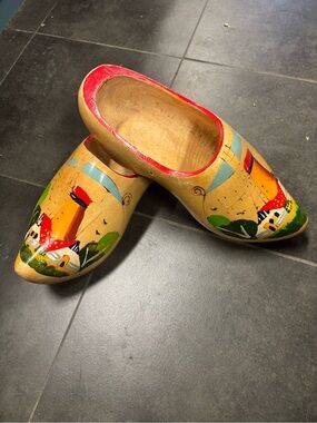 Hand-Painted Wooden Mules in Natural & Red - Decorative Women’s Clogs